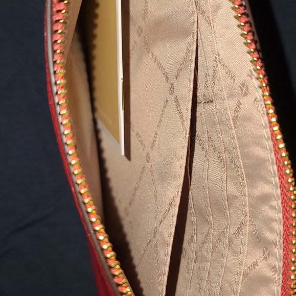 Michael Kors Wristlet - Picture 2 of 12